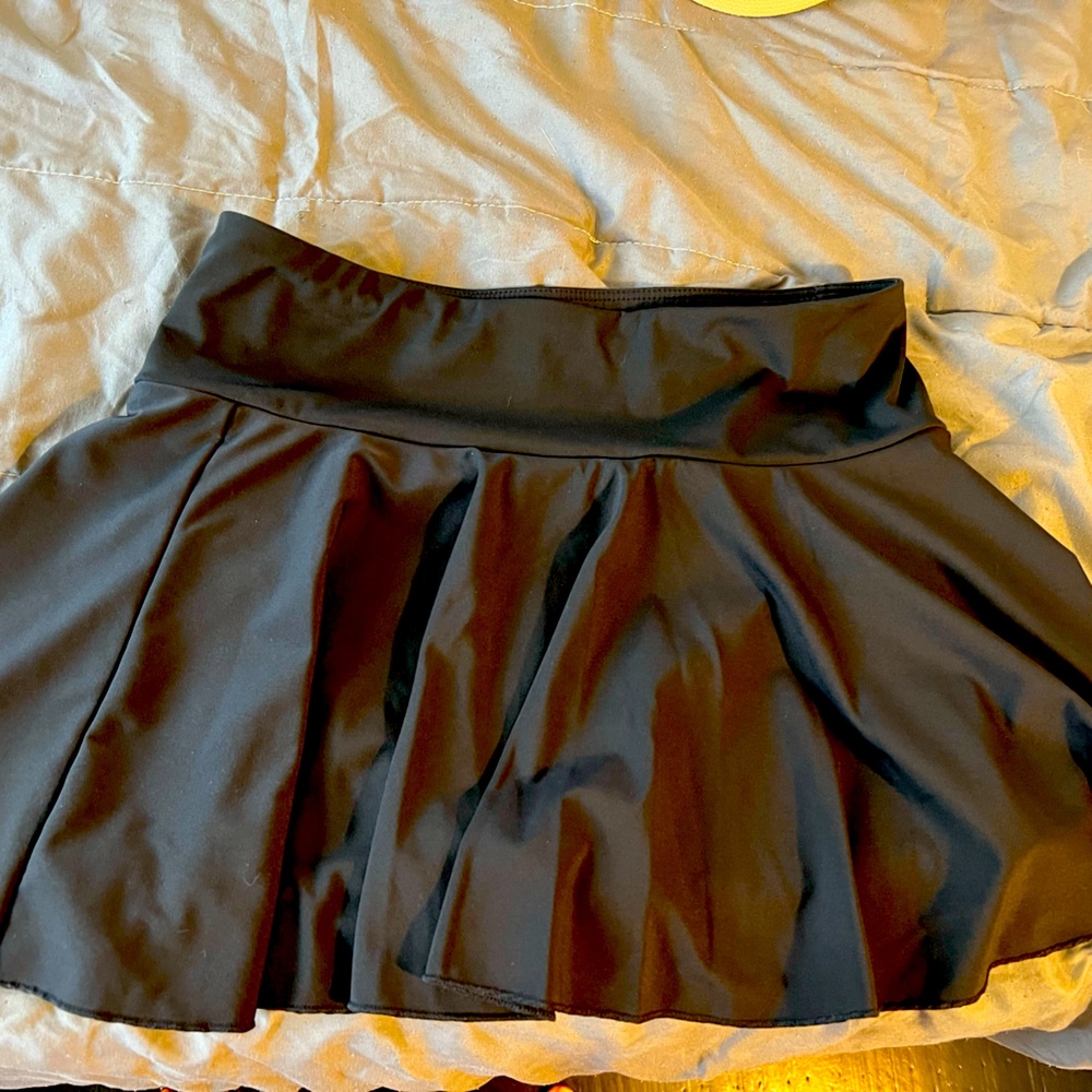 Halara skirt with attached shorts